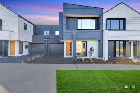 26 Adenmore Cct, Deanside, VIC 3336