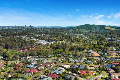 Property photo of 17 Hillenvale Avenue Arana Hills QLD 4054