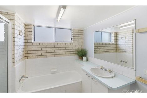 Property photo of 4/97 Esplanade Golden Beach QLD 4551