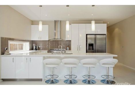 4a Chesterfield Rd, Somerville, VIC 3912