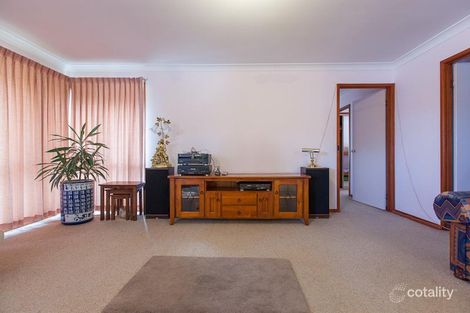 33 Hutchinson Dr, Balgownie, NSW 2519