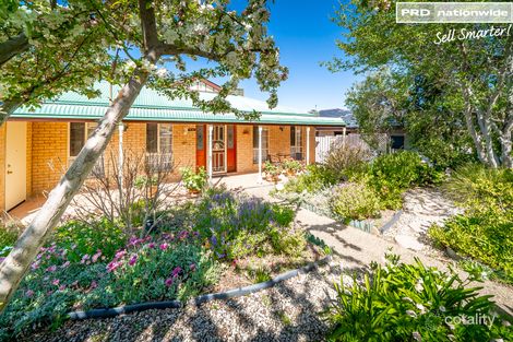 Property photo of 2 O'Hara Place Kooringal NSW 2650