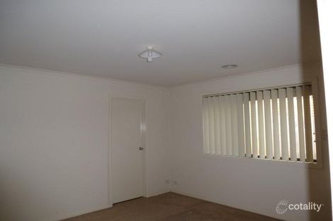 Property photo of 2/15 Sweeney Drive Narre Warren VIC 3805
