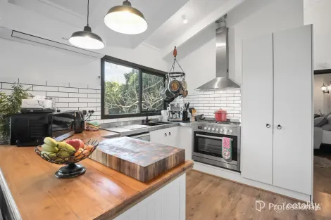 Property photo of 1 Adrienne Court Millgrove VIC 3799
