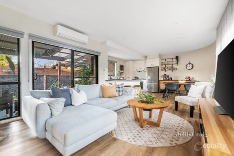 Property photo of 2/1141 Main Road Eltham VIC 3095
