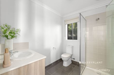 Property photo of 14 Macleod Circuit Pakenham VIC 3810