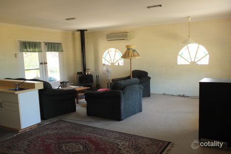 Property photo of 36 Racecourse Road Stuart Mill VIC 3477