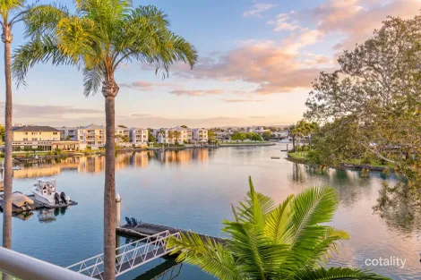 Property photo of 17/52 Back Street Biggera Waters QLD 4216
