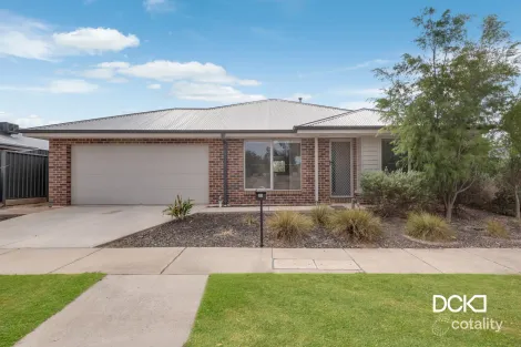 Property photo of 19 Parkview Boulevard Huntly VIC 3551