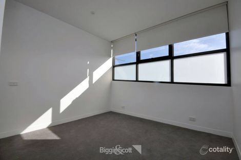Property photo of 101/18 McCombie Street Elsternwick VIC 3185