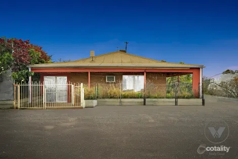 2-20 The Bullock Trk, Melton West, VIC 3337