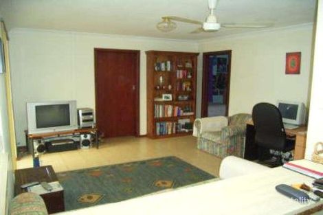 Property photo of 8 Lyness Place Ferndale WA 6148