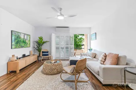 Property photo of 1/21 Lisson Grove Wooloowin QLD 4030