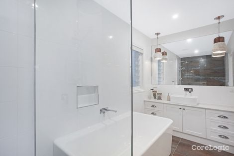 Property photo of 16 Aruma Avenue Burleigh Waters QLD 4220