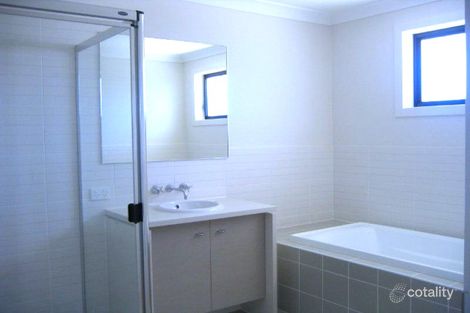 Property photo of 28 Corymbia Way Molendinar QLD 4214