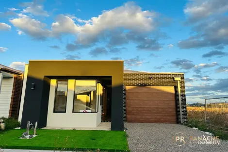 7 Lahore Cl, Mount Cottrell, VIC 3024