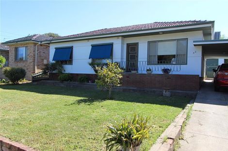 42 Grove St, Kooringal, NSW 2650