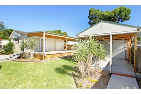 25 Barry St, Bateau Bay, NSW 2261
