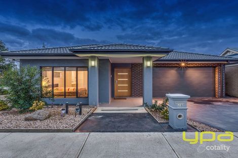 Property photo of 42 Domain Way Craigieburn VIC 3064