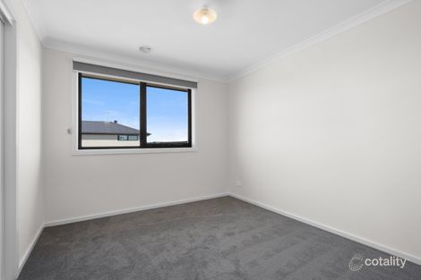 Property photo of 14 Quill Circuit Kalkallo VIC 3064