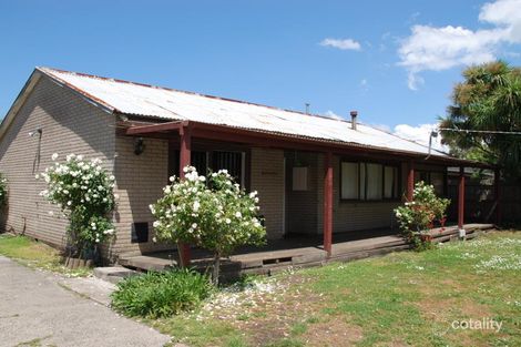 Property photo of 40 Clarendon Street Cranbourne VIC 3977