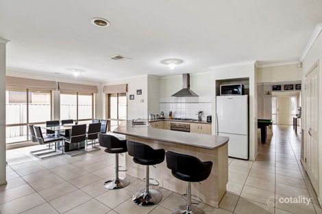 Property photo of 14 Lucas Terrace Taylors Hill VIC 3037