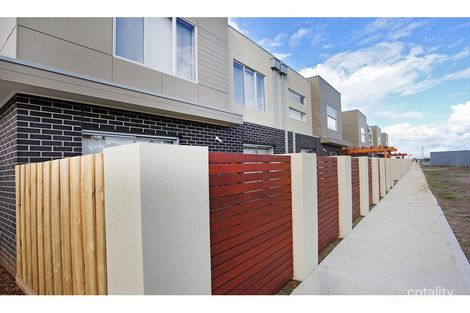 Property photo of 6/5 Thomas Carr Drive Tarneit VIC 3029