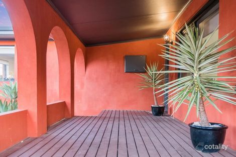 44 Pearl Rd, Cloverdale, WA 6105