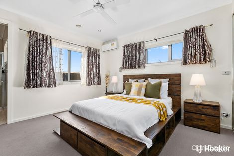 Property photo of 19 Hilda Kincaid Crescent Macgregor ACT 2615