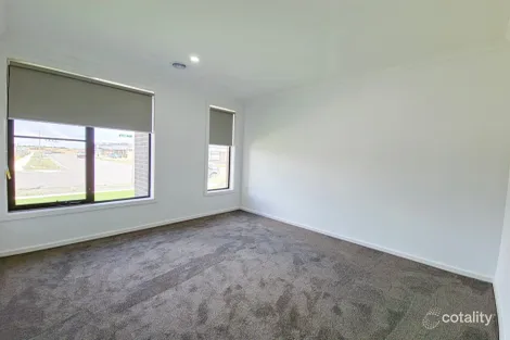 Property photo of 10 Kinross Street Beveridge VIC 3753