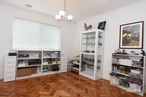 Property photo of 8 Peppermint Crescent Manor Lakes VIC 3024