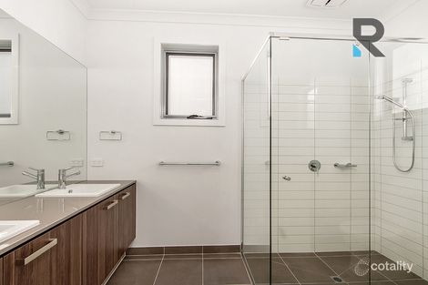 Property photo of 14 Ely Walk Craigieburn VIC 3064
