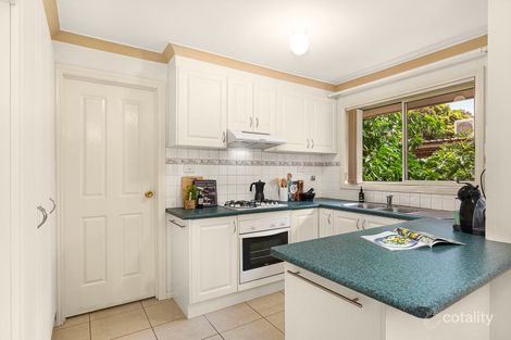 Property photo of 2/149 Boldrewood Parade Reservoir VIC 3073