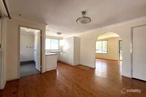 Property photo of 20 Lowana Avenue Charmhaven NSW 2263