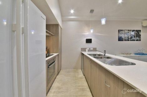 Property photo of 31 Micrantha Way Banksia Grove WA 6031