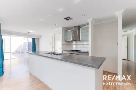 Property photo of 15 Apsley Bend Tapping WA 6065