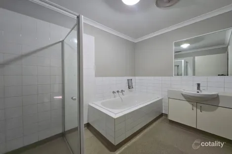 Property photo of 2/29 Lady Penrhyn Drive Wyndham Vale VIC 3024