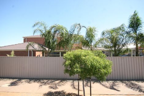 11 Cambridge Pl, Clovelly Park, SA 5042