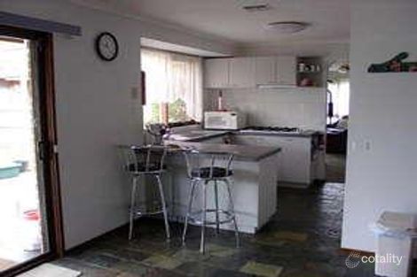 Property photo of 10 Ballanee Grove Cranbourne North VIC 3977