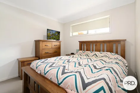 Property photo of 44B Royce Crescent Lavington NSW 2641