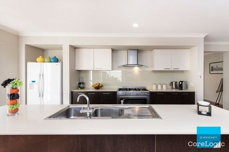 Property photo of 29 Forest Glade Way Caroline Springs VIC 3023