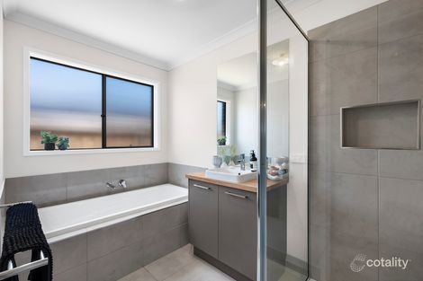 Property photo of 143 Ambrosia Drive Armstrong Creek VIC 3217