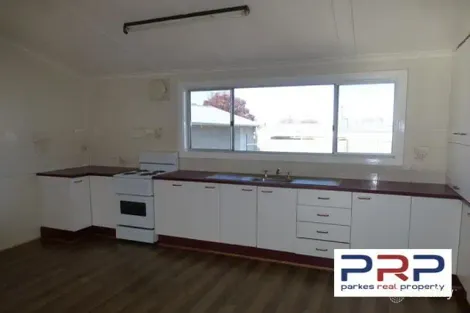 Property photo of 19 Thurlstone Street Parkes NSW 2870