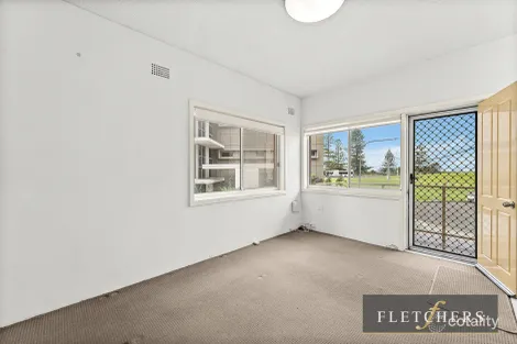 Property photo of 1/6 Parkside Avenue Wollongong NSW 2500
