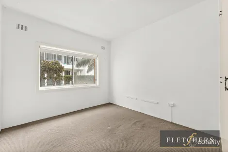 Property photo of 1/6 Parkside Avenue Wollongong NSW 2500