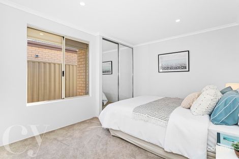 Property photo of 4 Rosette Place Piara Waters WA 6112