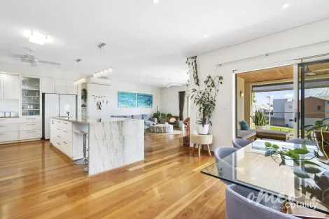 8 Orsino Bvd, North Coogee, WA 6163