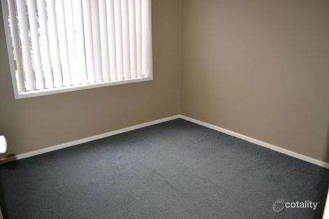 Property photo of 3 Honeyeater Way Pakenham VIC 3810