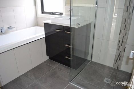 Property photo of 18 Unicorn Street Pakenham VIC 3810