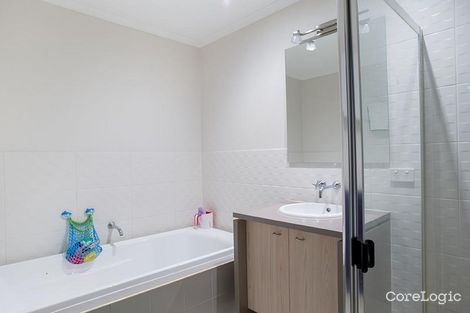 Property photo of 33 Callista Circuit Taylors Hill VIC 3037